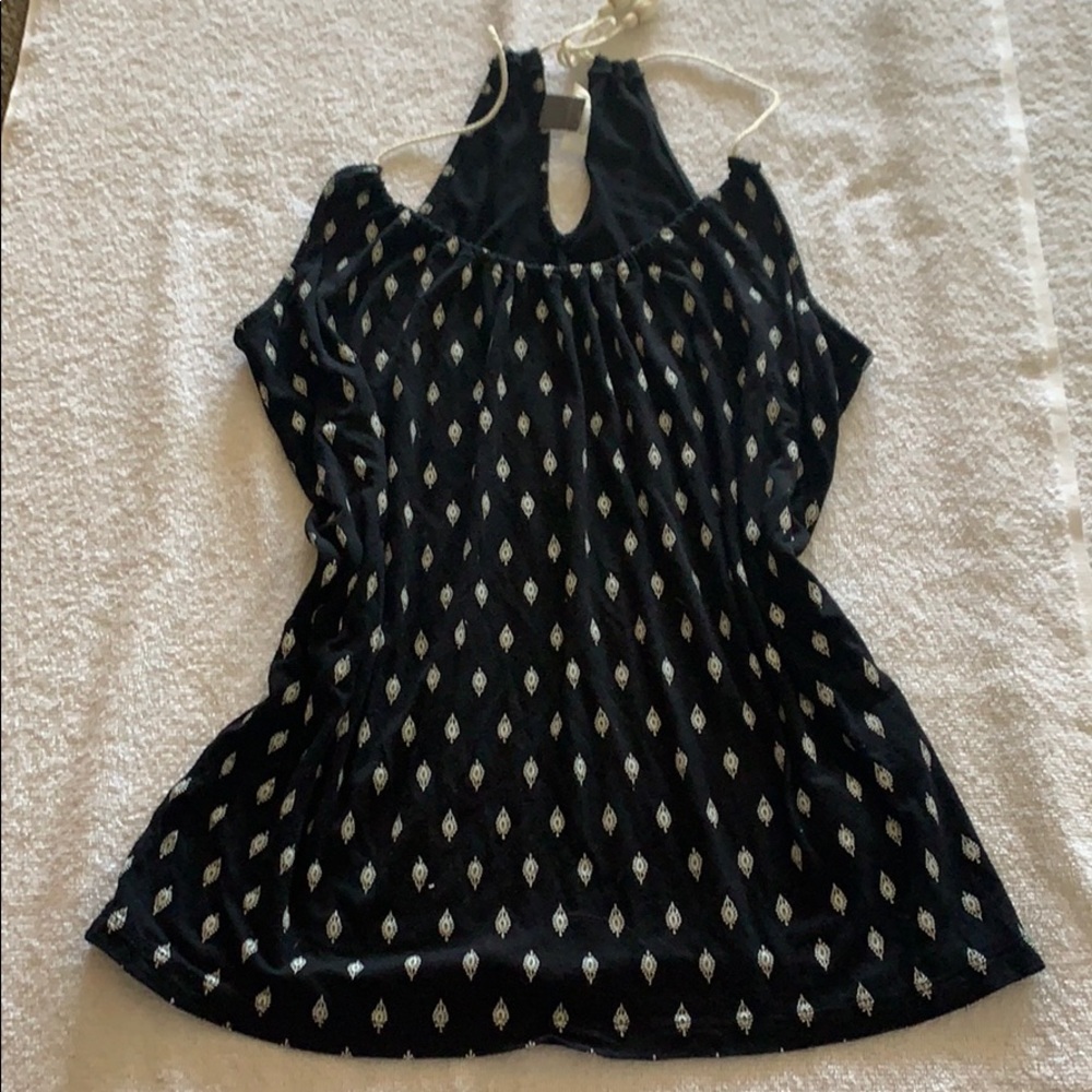 Black patterned tank